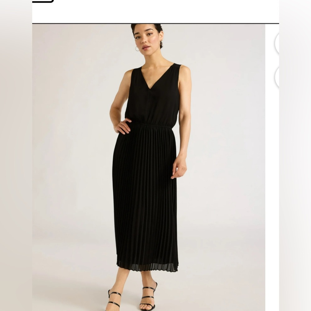 SOFIA VERGARA Elegant Black Pleated Dress